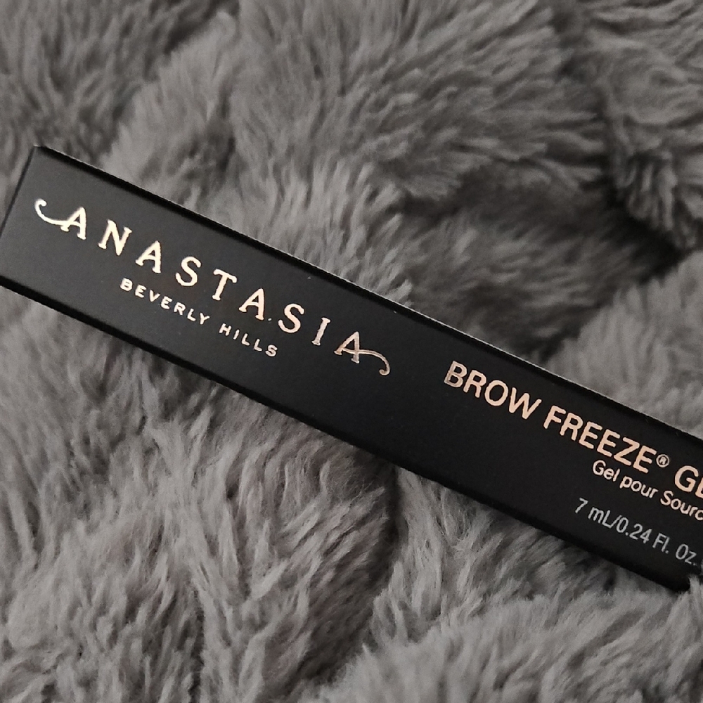 Anastasia Beverly Hills Brow Freeze Gel